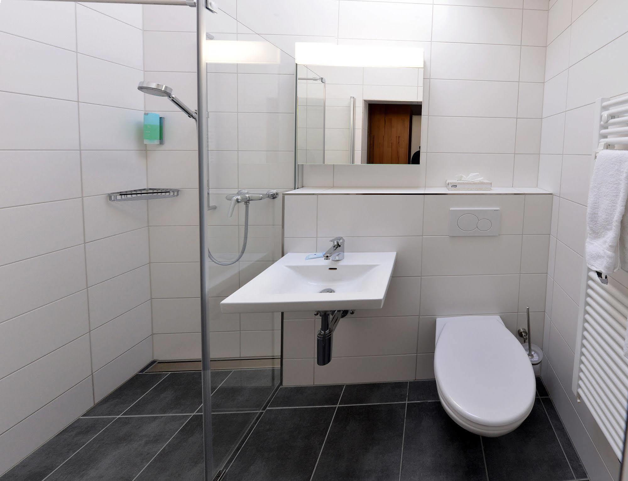 De La Gare Hotel Sugiez